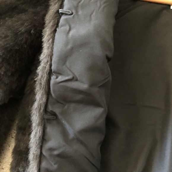 ❌SOLD❌ Cropped Faux Fur Jacket - Picture 4 of 5